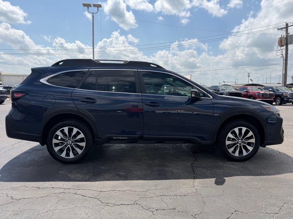 Used 2025 Subaru Outback Limited AWD/4WD image 5