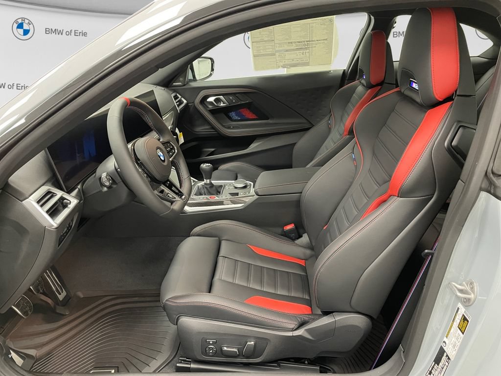 Used 2025 BMW M2 RWD image 9