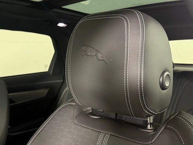 New 2025 Jaguar F-PACE R-Dynamic S image 31