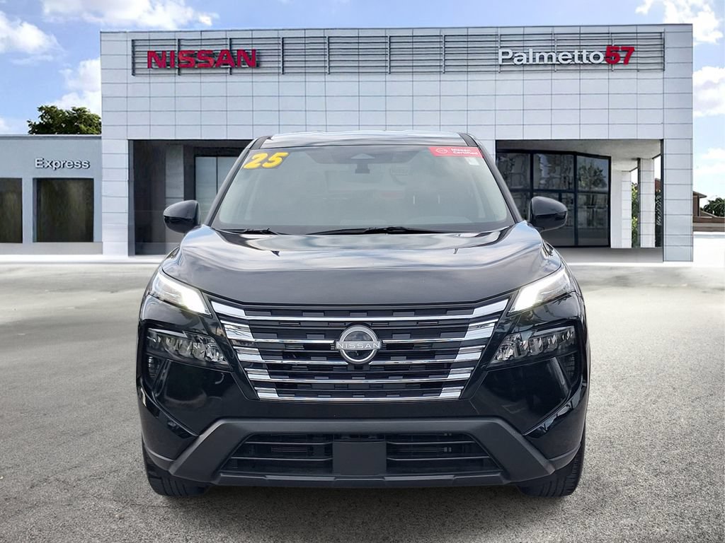 Certified 2025 Nissan Rogue SV FWD image 2