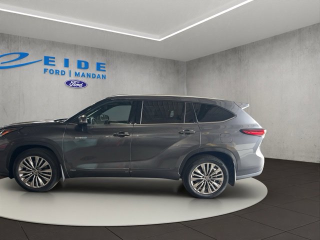 Used 2021 Toyota Highlander Platinum AWD/4WD image 11