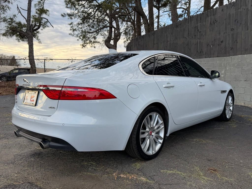 Used 2018 Jaguar XF Portfolio RWD image 4