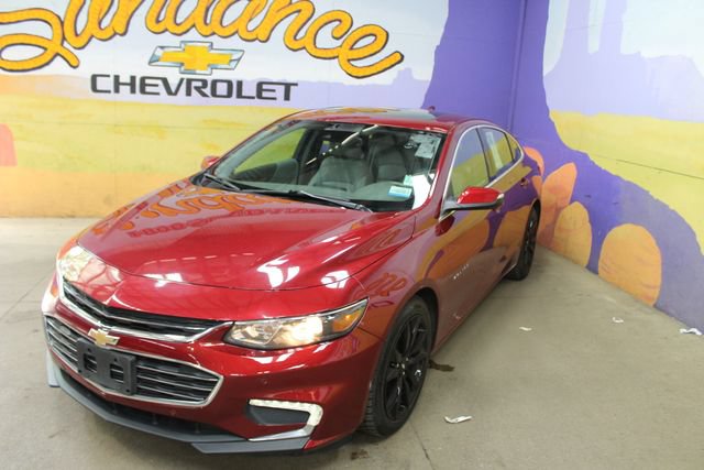 Used 2017 Chevrolet Malibu LT w/ True North Edition FWD image 4