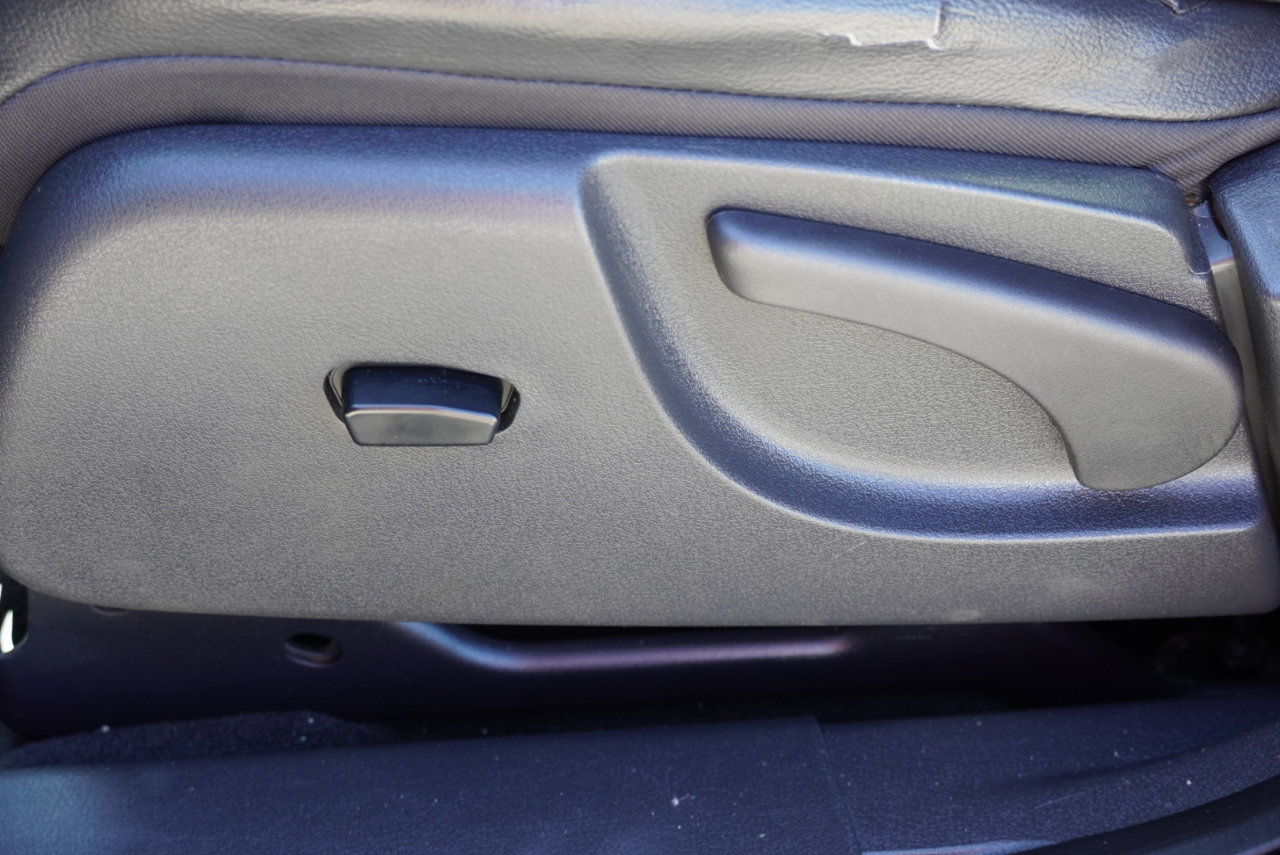 Used 2011 Jeep Liberty Sport image 18