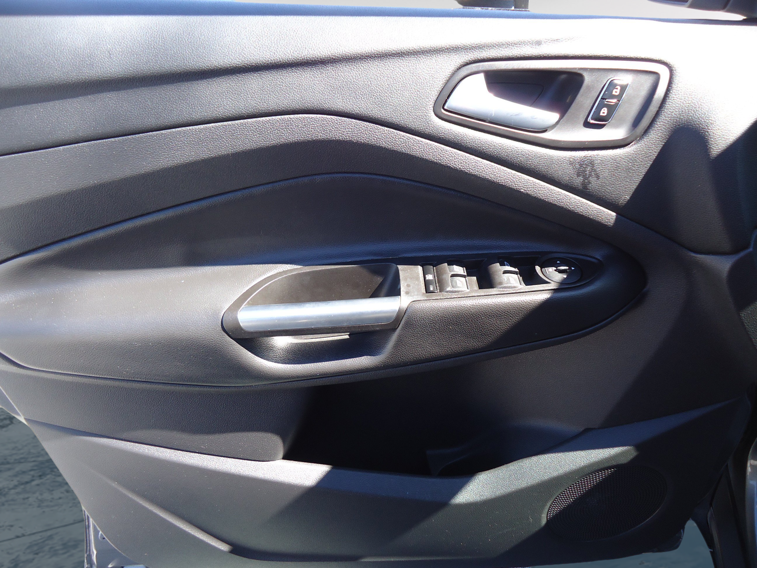 Used 2014 Ford Escape SE w/ SE Chrome Package FWD image 18
