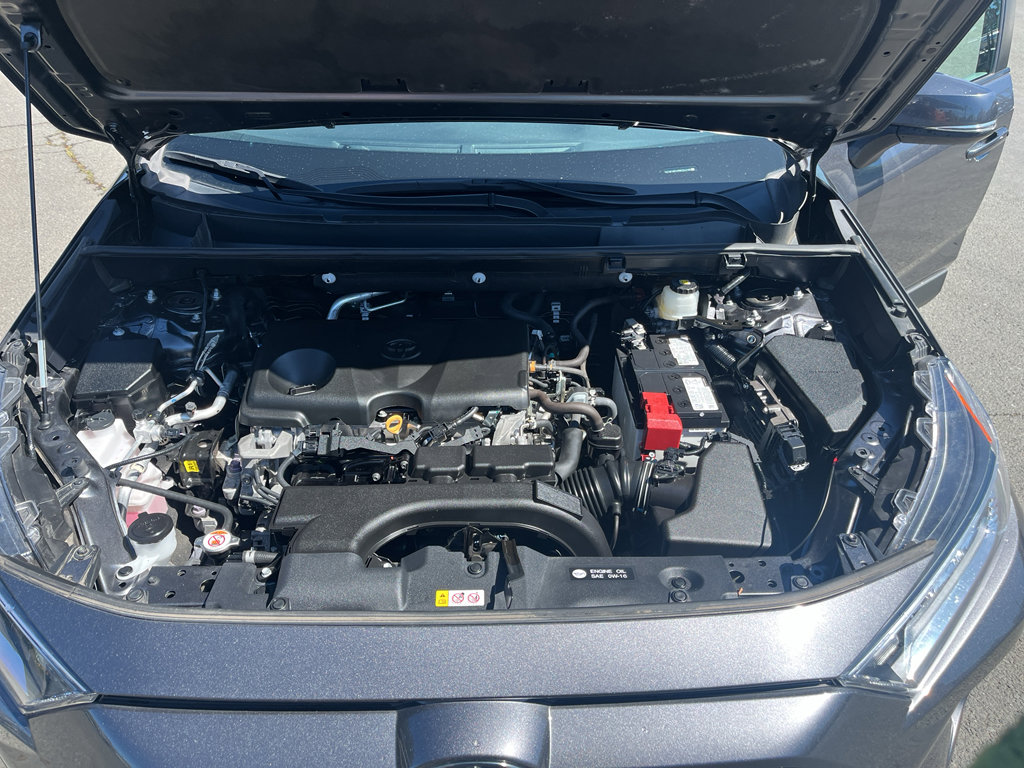 Used 2021 Toyota RAV4 XLE w/ Convenience Package AWD/4WD image 12