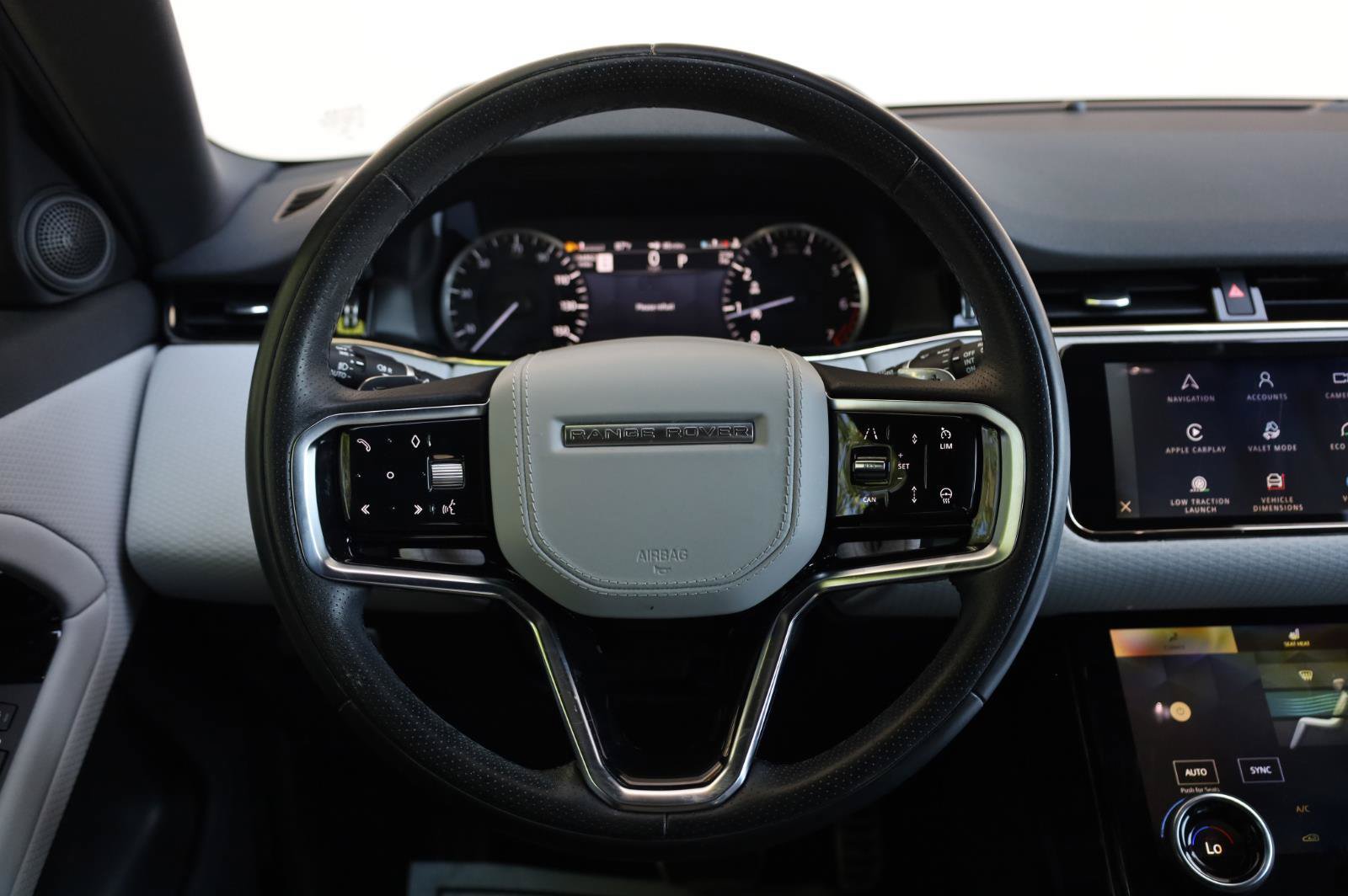 Used 2023 Land Rover Range Rover Evoque R-Dynamic S AWD/4WD image 35
