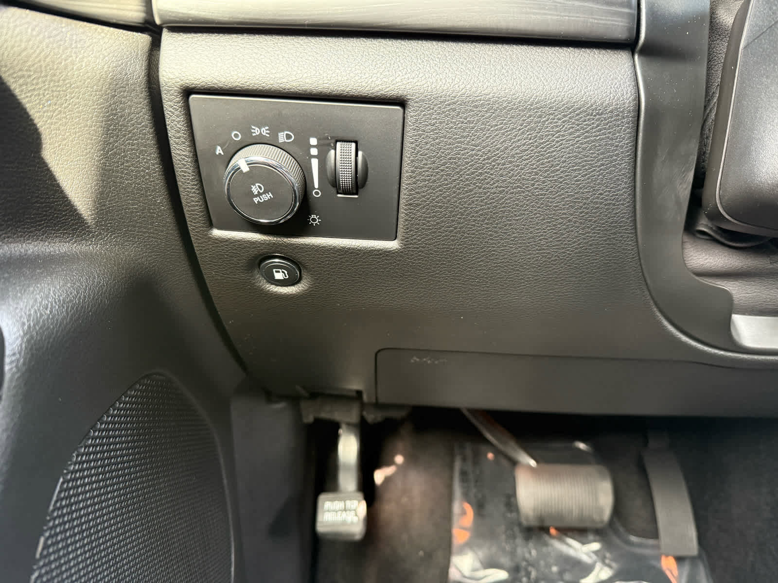 Used 2021 Jeep Grand Cherokee Laredo image 29