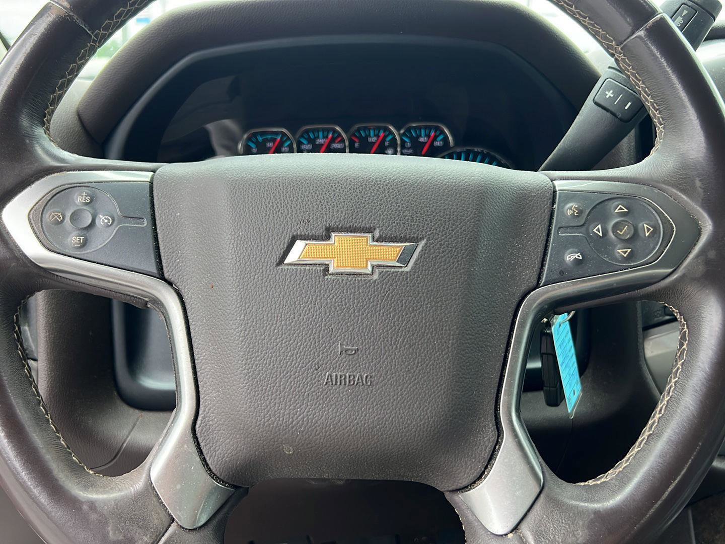 Used 2018 Chevrolet Silverado 1500 LT w/ All Star Edition AWD/4WD image 11