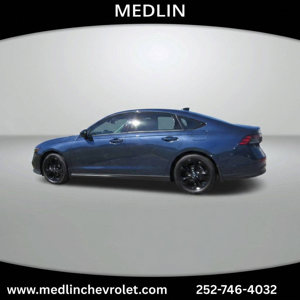 Used 2025 Honda Accord SE image 5