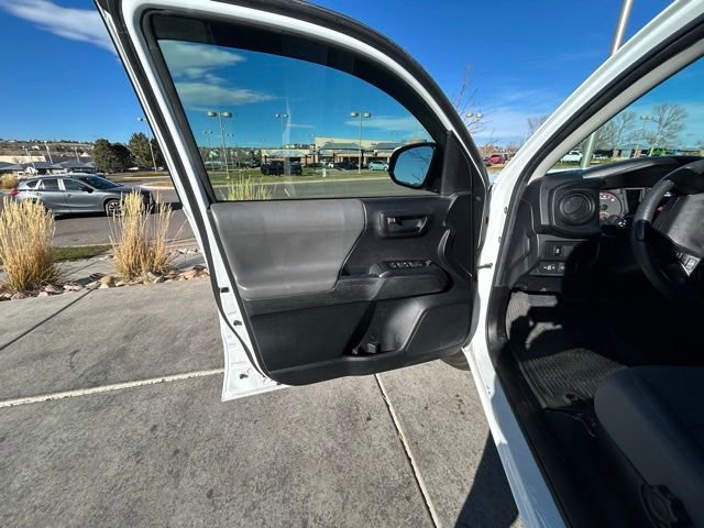 Used 2022 Toyota Tacoma SR image 29