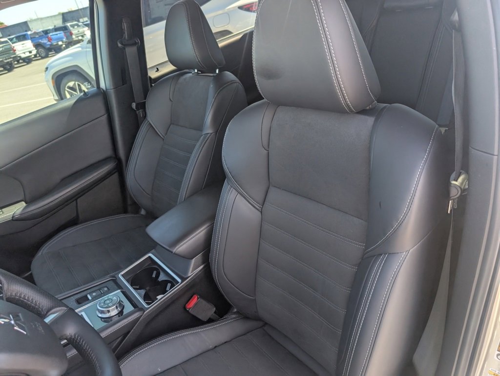 Used 2024 Mitsubishi Outlander Ralliart image 9