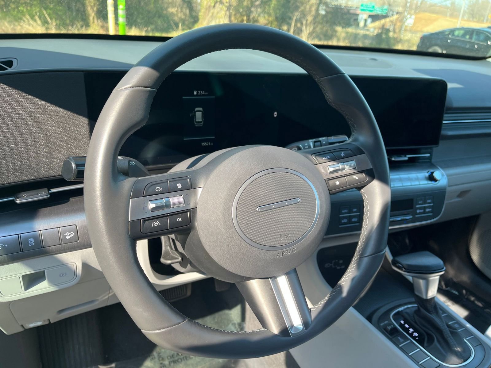 Used 2025 Hyundai Kona SEL image 29