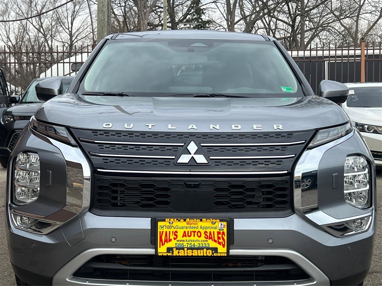 Used 2024 Mitsubishi Outlander SE image 14