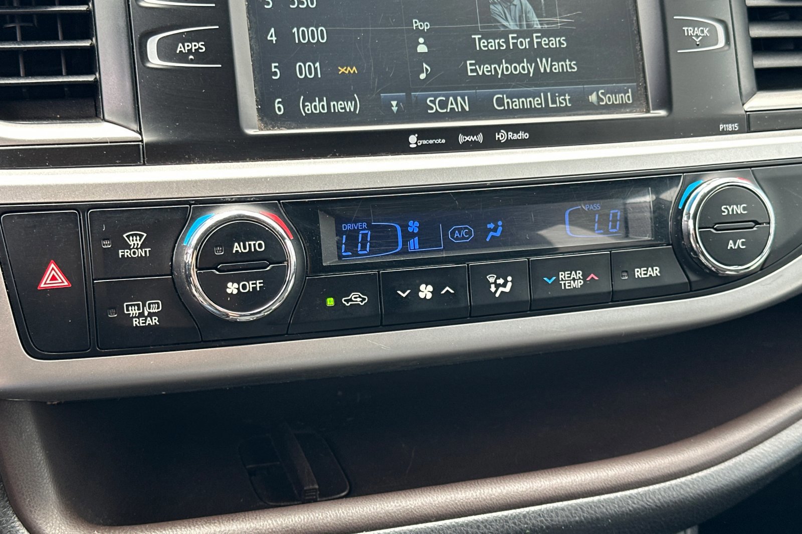 Certified 2019 Toyota Highlander Plus FWD image 21