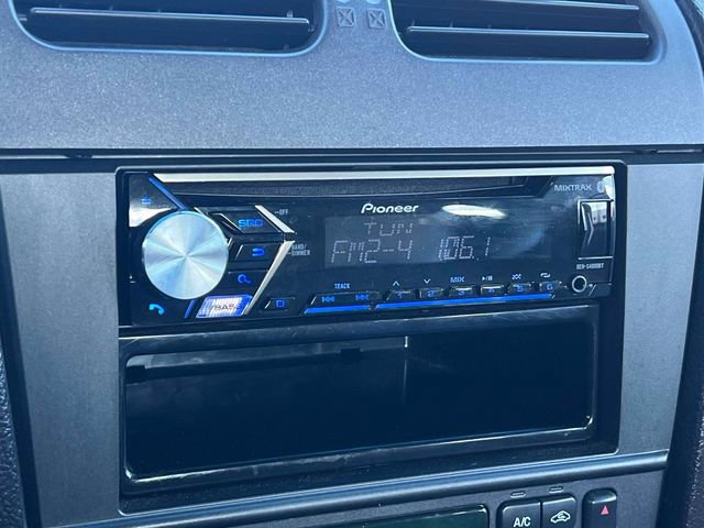 Used 2005 Ford Thunderbird image 34