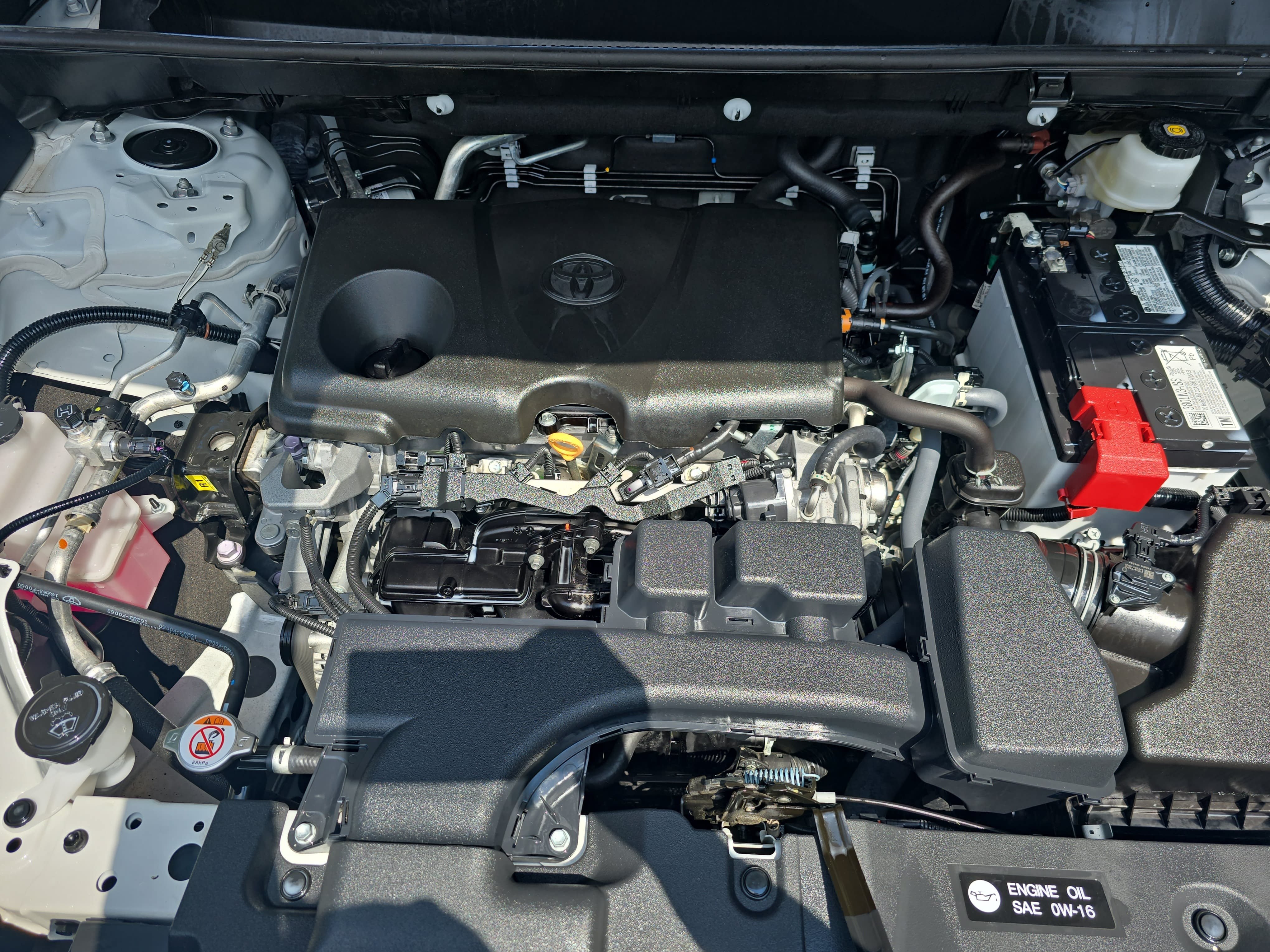 Used 2025 Toyota RAV4 XLE Premium FWD image 32