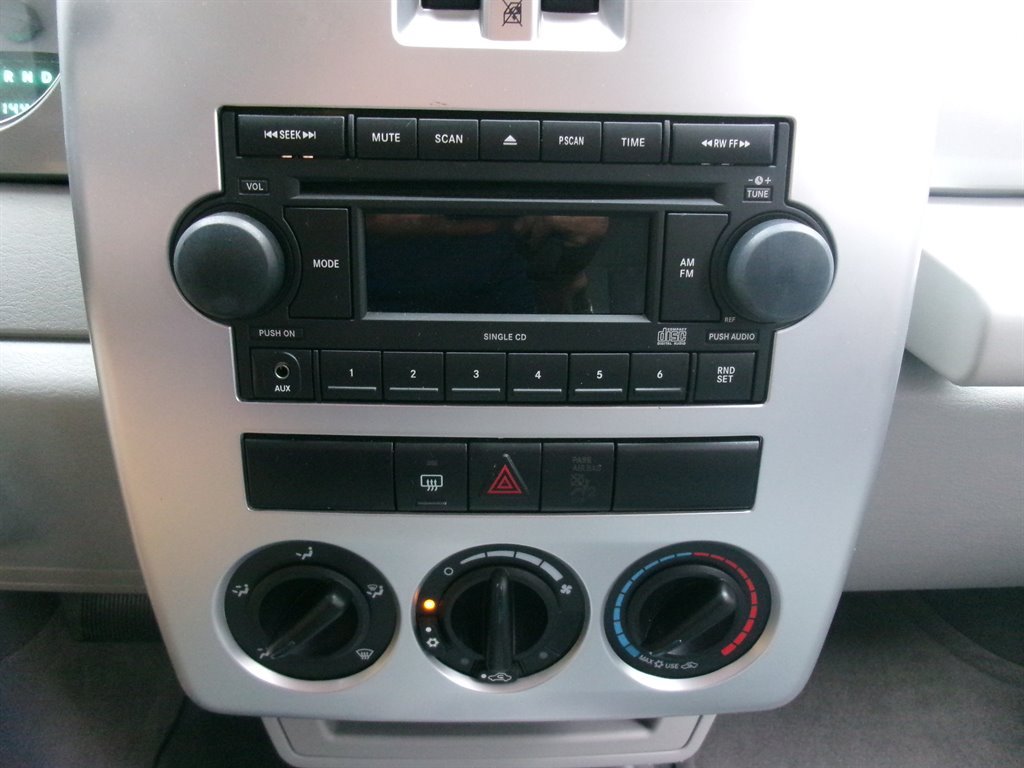 Used 2009 Chrysler PT Cruiser FWD image 25