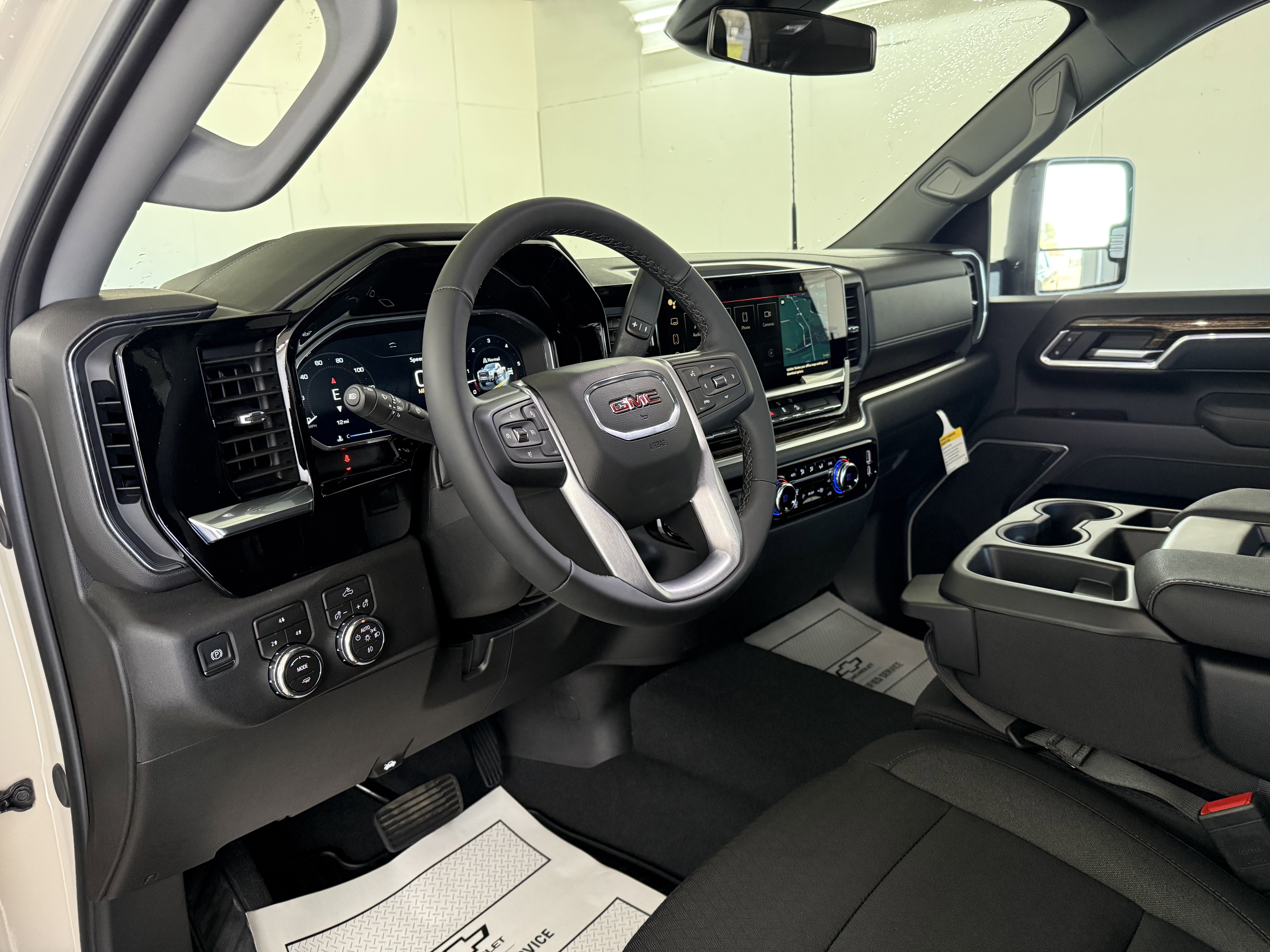 New 2026 GMC Sierra 3500 SLE image 17