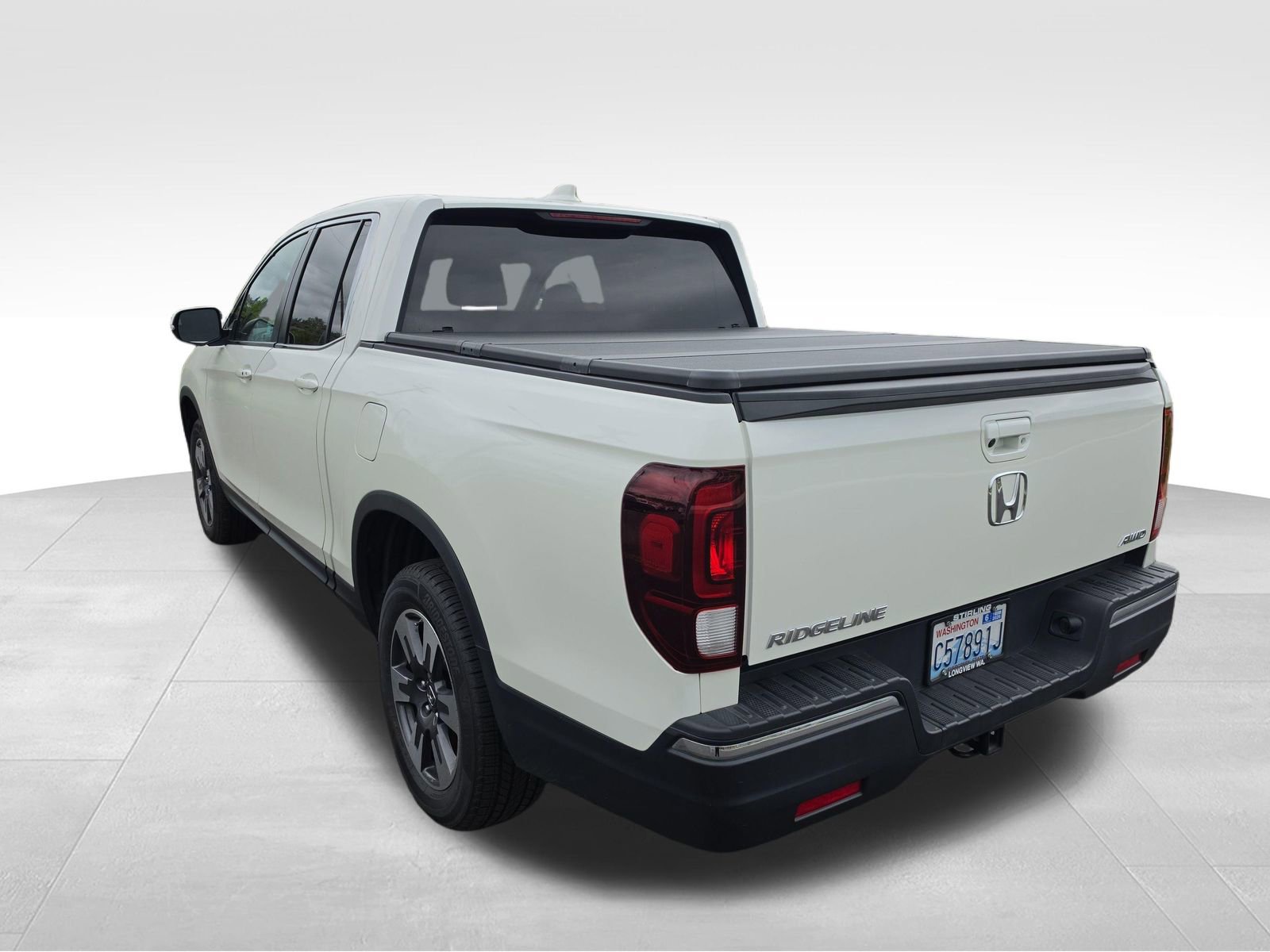 Used 2017 Honda Ridgeline RTL image 2