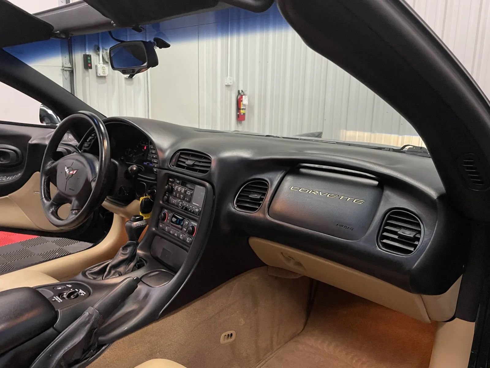 Used 2000 Chevrolet Corvette Coupe w/ Roof Pkg RWD image 40