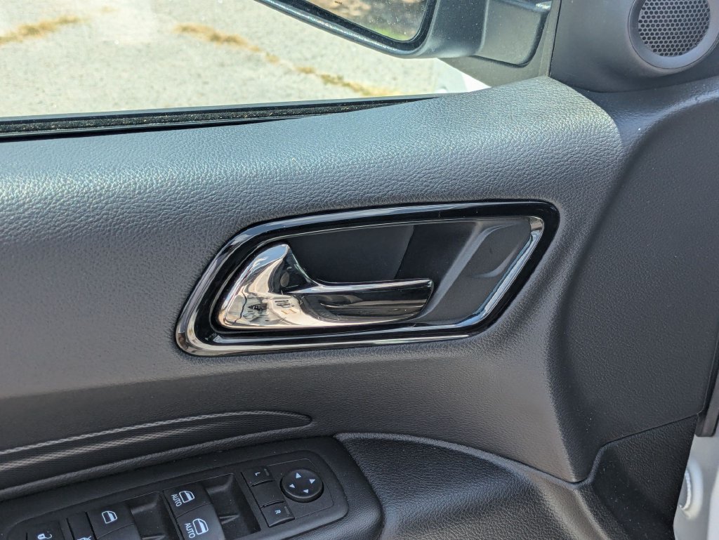 Used 2025 Dodge Durango GT RWD image 13