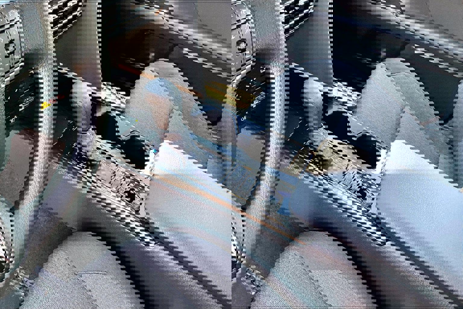 Used 2025 Toyota Camry LE image 16