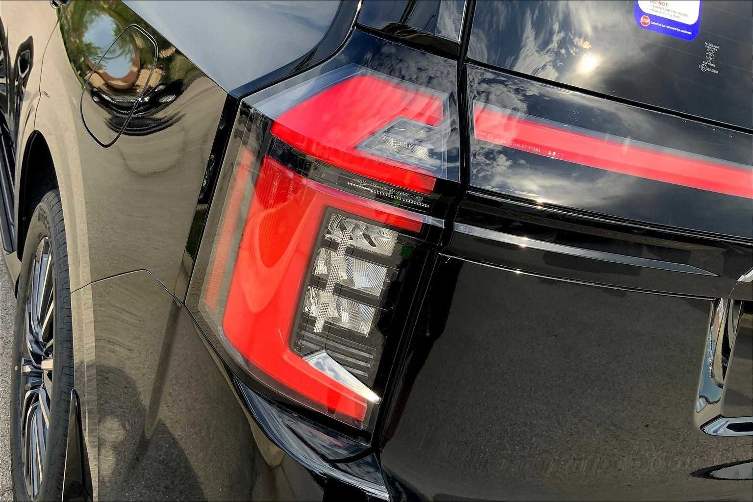 New 2025 Nissan Armada Platinum Reserve image 14