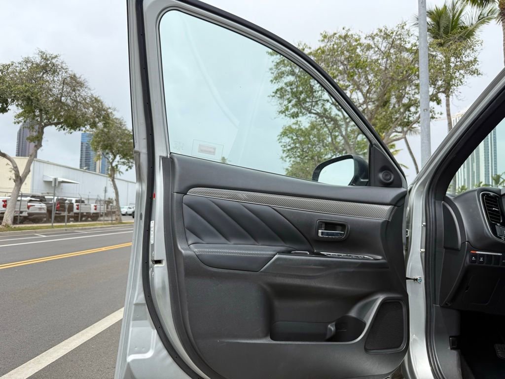 Used 2022 Mitsubishi Outlander GT image 13