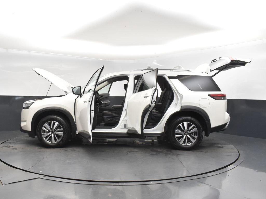 Used 2024 Nissan Pathfinder SL image 47