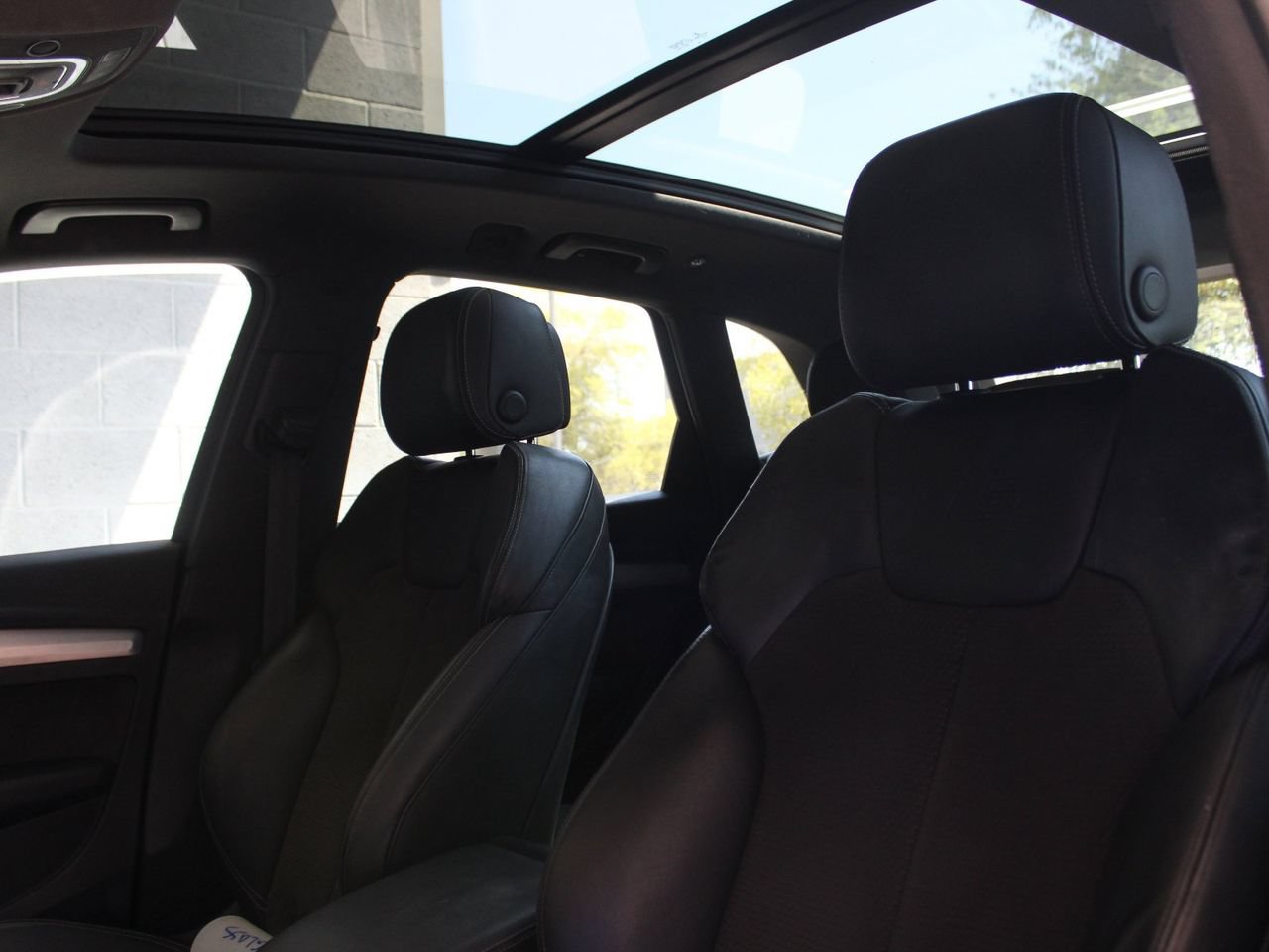 Used 2020 Audi SQ5 Premium w/ Convenience Package AWD/4WD image 19