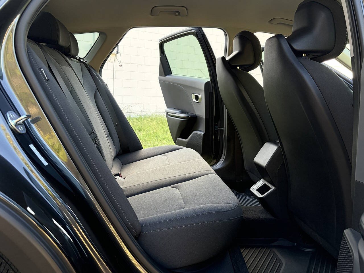 Used 2025 Kia K4 FWD image 32