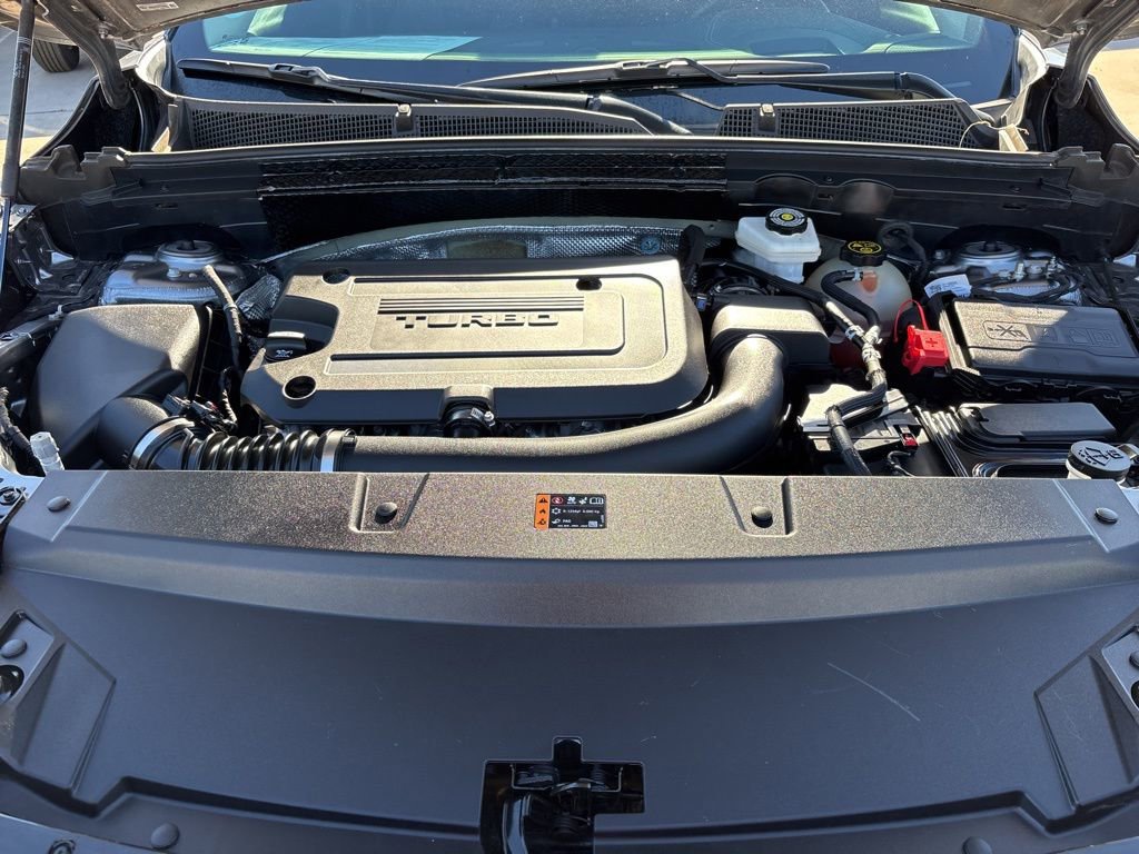 Used 2022 Buick Envision Essence w/ Technology Package I image 49