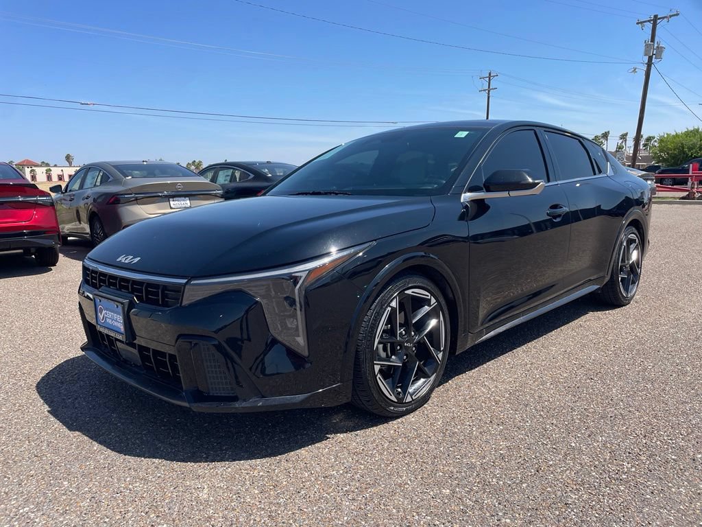Used 2025 Kia K4 GT-Line w/ GT-Line Premium Package FWD video 3