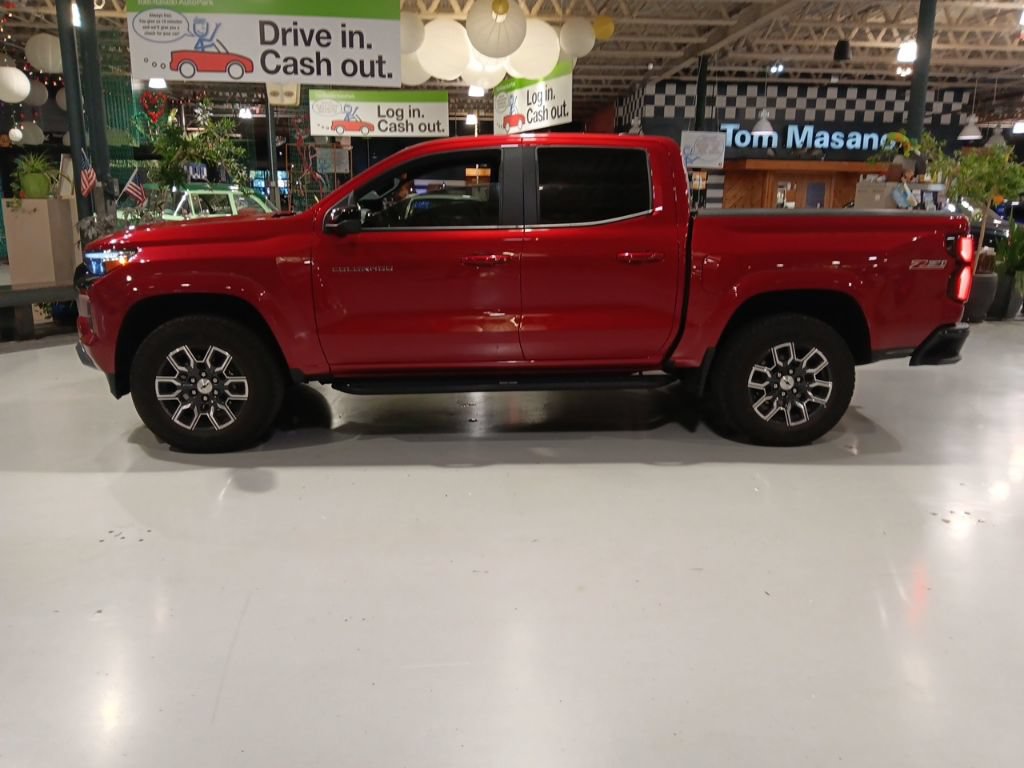 Used 2023 Chevrolet Colorado Z71 w/ Z71 Convenience Package 2 AWD/4WD image 14