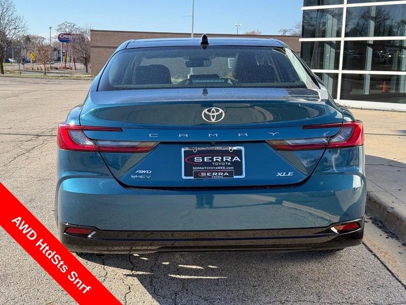 Used 2025 Toyota Camry XLE AWD/4WD image 4