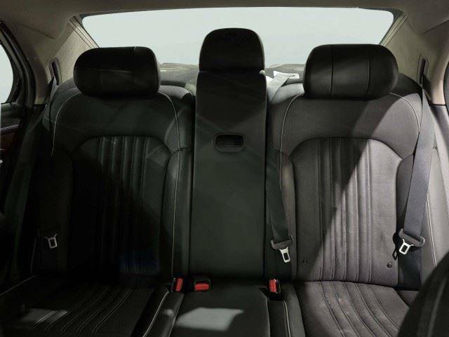 Used 2019 Genesis G90 5.0 Ultimate RWD image 46
