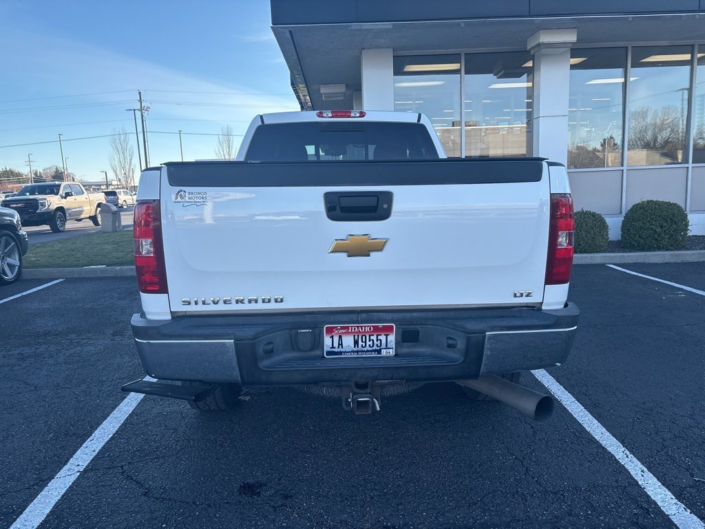 Used 2007 Chevrolet Silverado 2500 LTZ w/ Suspension Package, Off-Road image 5