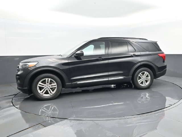 Used 2021 Ford Explorer XLT w/ Class III Trailer Tow Package AWD/4WD image 5