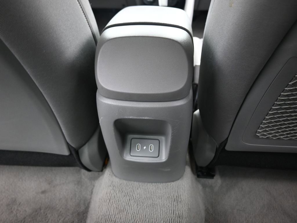 Used 2025 Hyundai Elantra SEL image 49