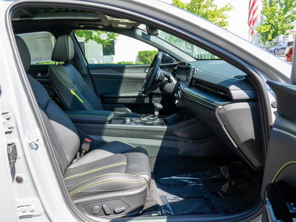 New 2026 Kia K5 GT w/ GT1 Package FWD image 10