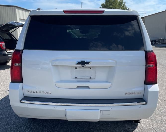 Used 2020 Chevrolet Suburban Premier w/ Premier Plus Edition image 4
