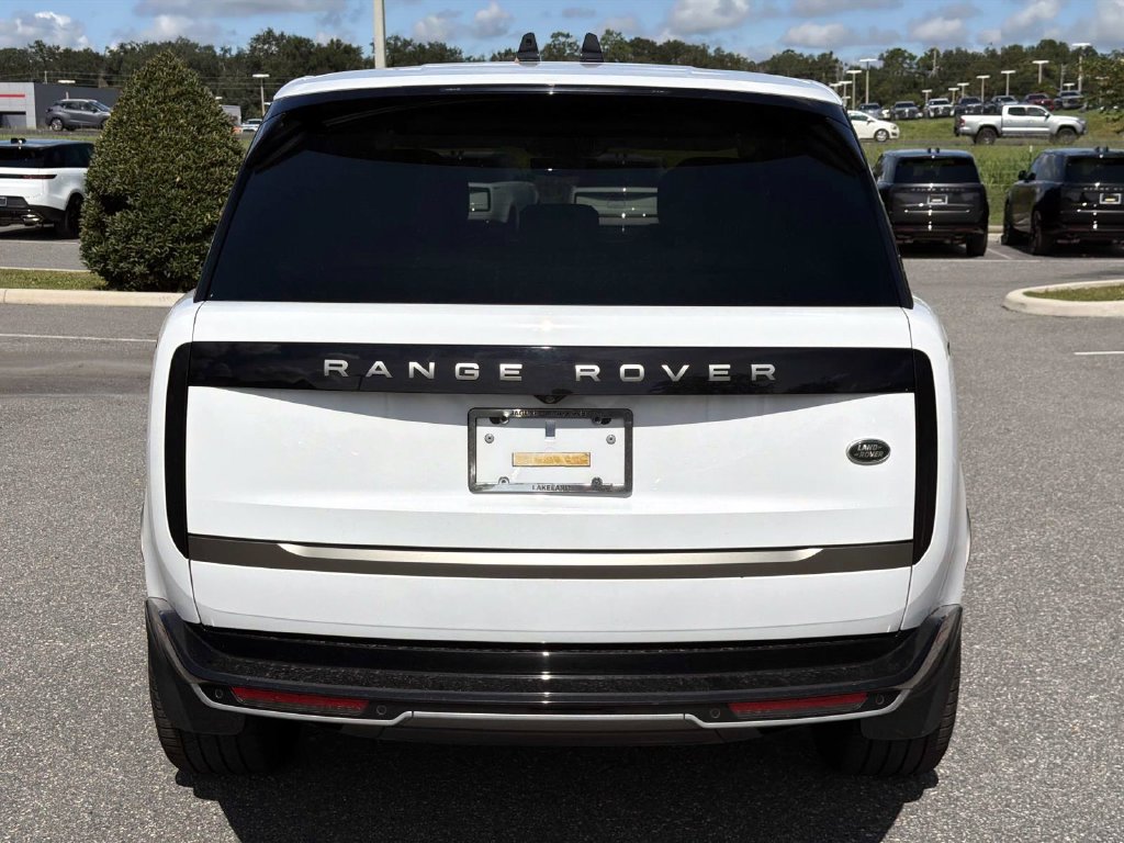 Used 2023 Land Rover Range Rover SE AWD/4WD image 4