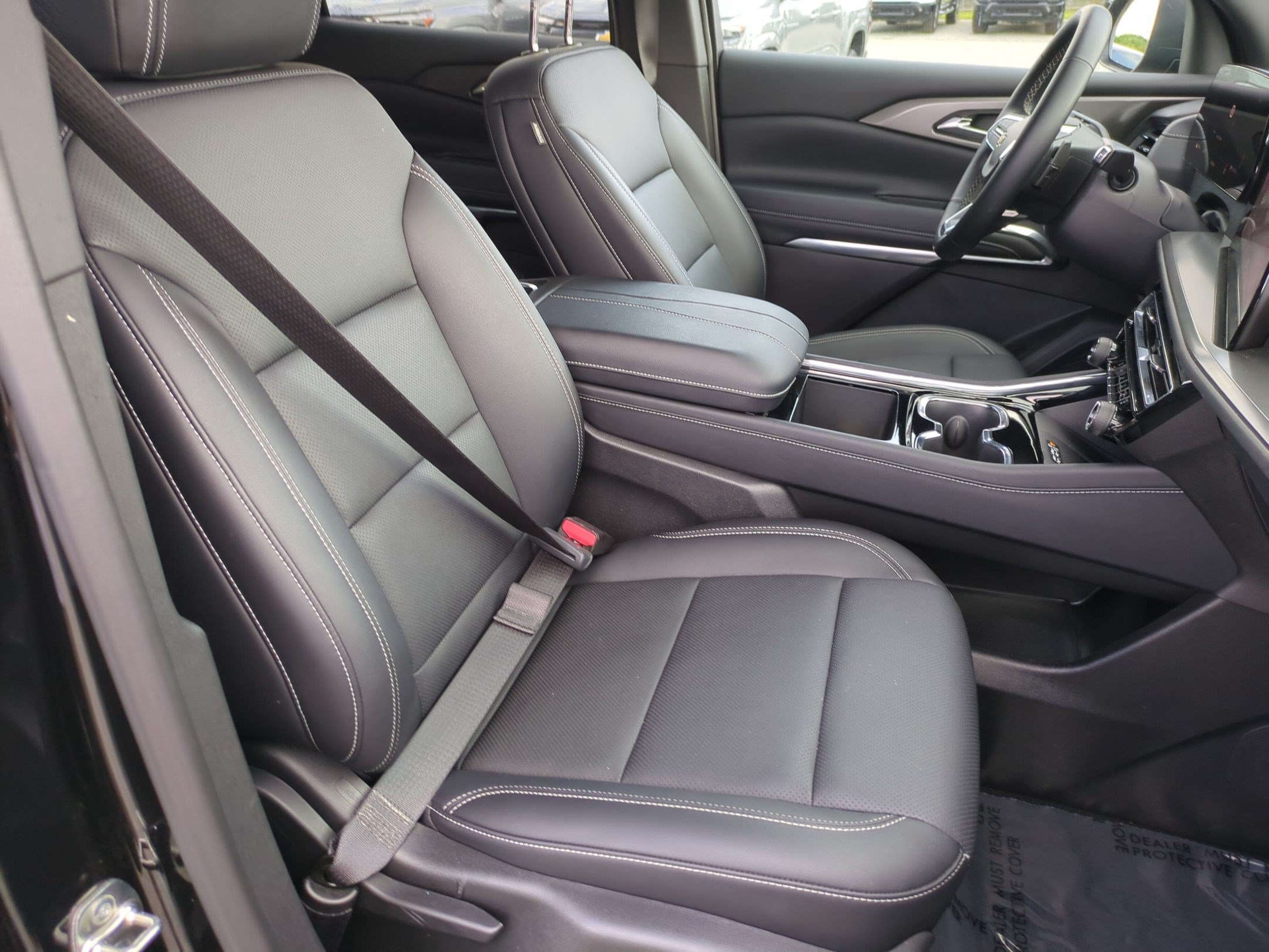 Used 2026 Chevrolet Traverse LT AWD/4WD image 32