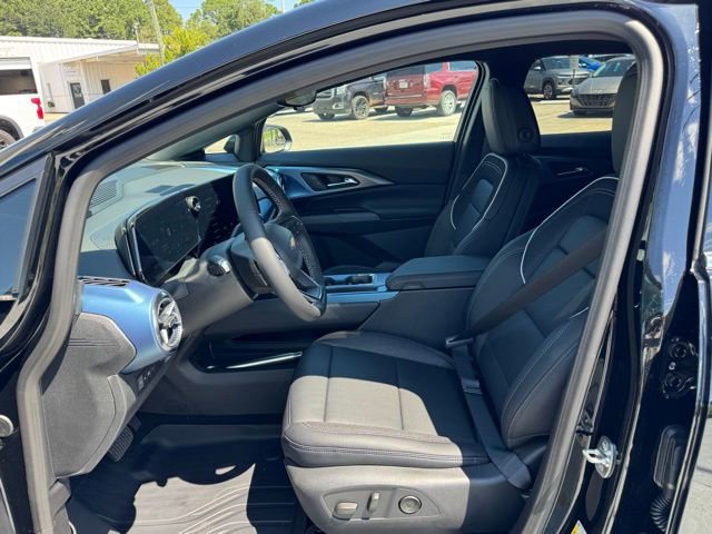 New 2025 Chevrolet Equinox EV LT w/ Convenience Package II image 11