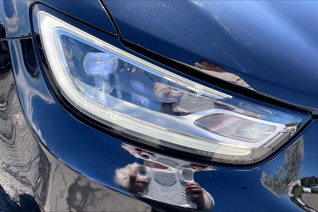 Used 2024 Chrysler Pacifica Touring-L image 32