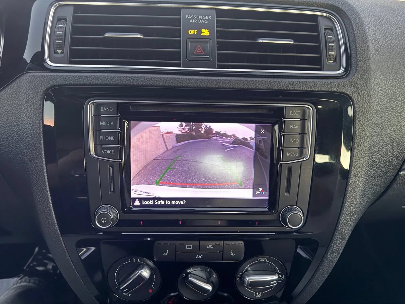 Used 2016 Volkswagen Jetta Sport FWD image 14