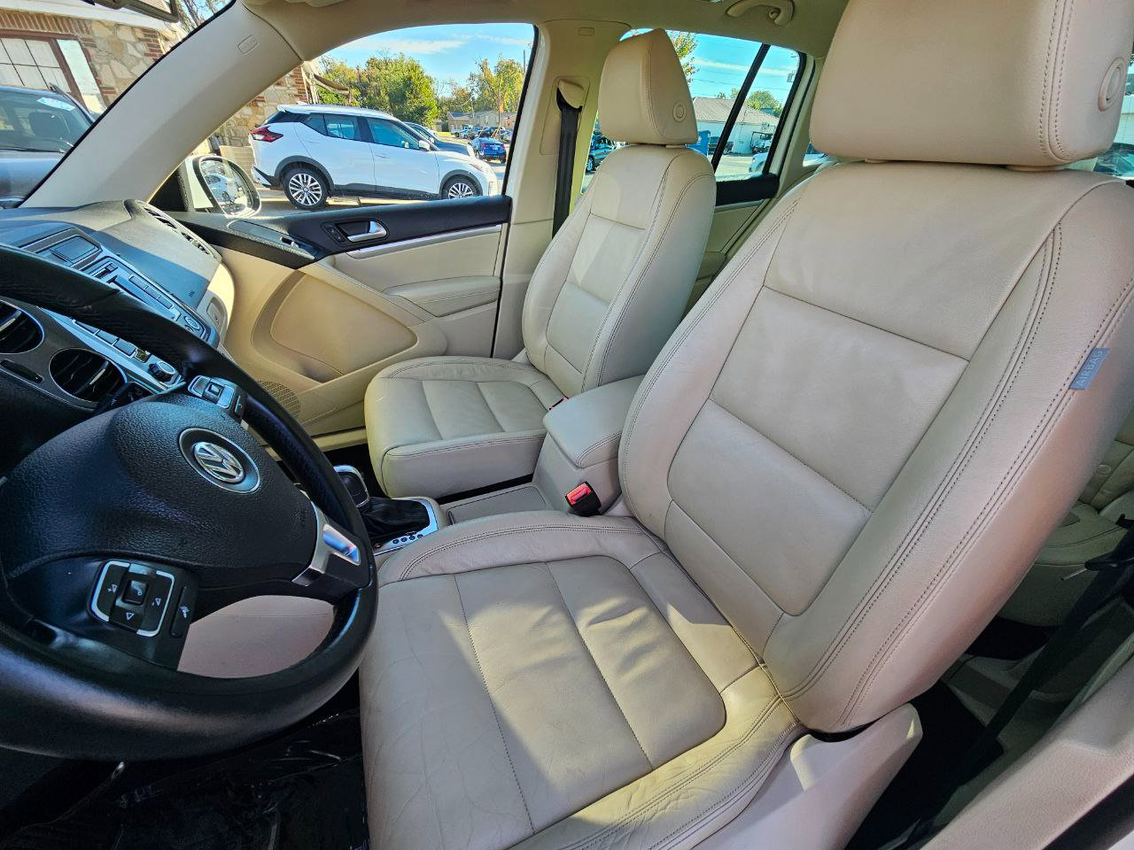 Used 2013 Volkswagen Tiguan SEL image 13