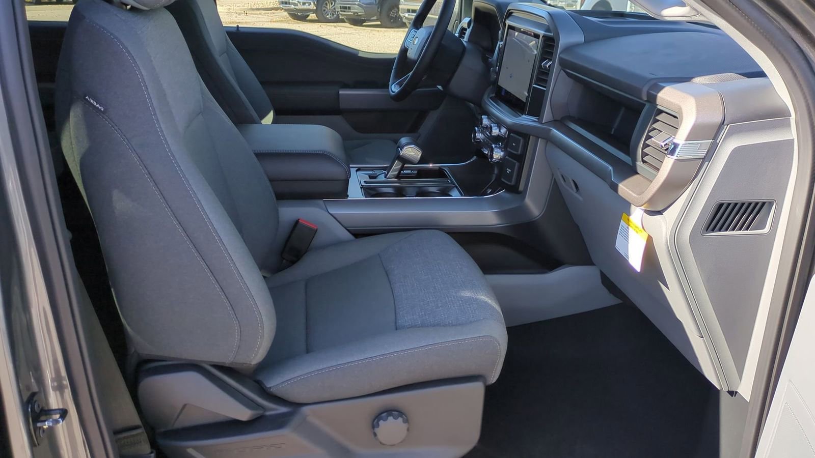 New 2025 Ford F150 Lightning XLT image 19