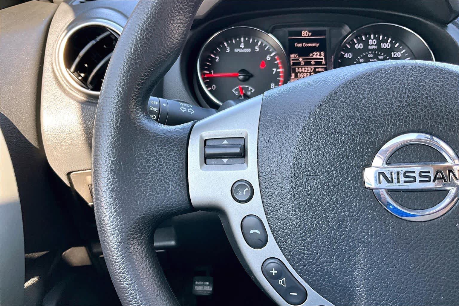 Used 2013 Nissan Rogue SV AWD/4WD image 24